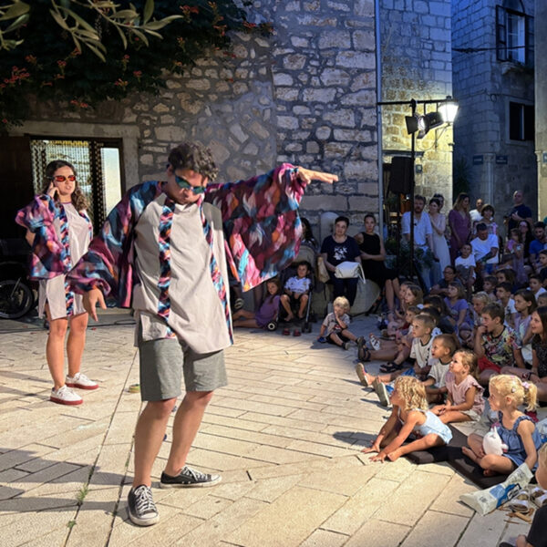 34-Promo Vama glumimo u travnju: Predstava za djecu Bugo i Jura (RI Teatar)